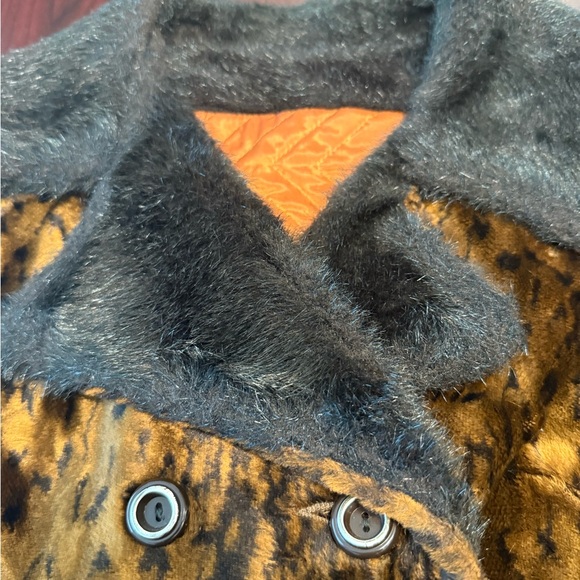 1970s Vintage Faux Fur Leopard Coat size 12 - Picture 9 of 11